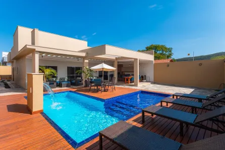 Imóvel Comercial com 6 Quartos à venda, 450m² no Jardim Taquaral, Pirenópolis