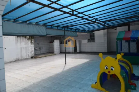 Sobrado com 4 Quartos à venda, 237m² no Embaré, Santos