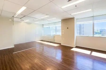 Sala Comercial para alugar, 457m² no Vila Cordeiro, São Paulo