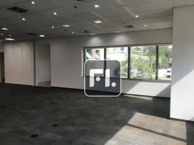 Sala Comercial para alugar, 242m² no Vila Nova Conceição, São Paulo