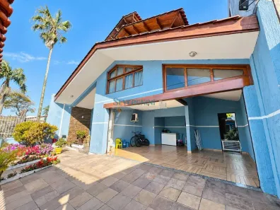Sobrado com 4 Quartos à venda, 300m² no Vila Cachoeirinha, Cachoeirinha