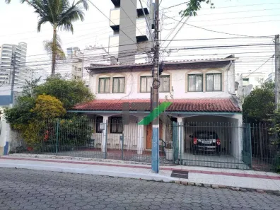 Casa com 5 Quartos à venda, 290m² no Centro, Balneário Camboriú