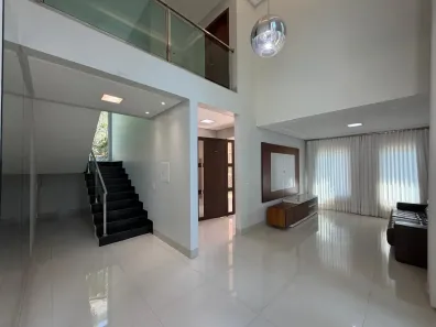 Casa de Condomínio com 3 Quartos para alugar, 270m² no Jardins Valência, Goiânia