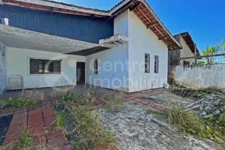 Casa com 3 Quartos à venda, 184m² no Centro, Peruíbe