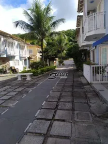 Casa com 3 Quartos à venda, 124m² no Extensão do Bosque, Rio das Ostras