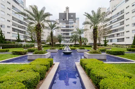 Apartamento com 4 Quartos à venda, 193m² no Água Verde, Curitiba