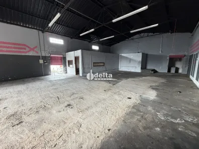 Ponto Comercial para alugar, 340m² no Tibery, Uberlândia
