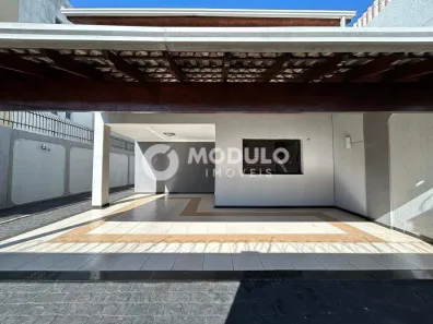 Casa com 5 Quartos para alugar, 282m² no Nossa Senhora Aparecida, Uberlândia