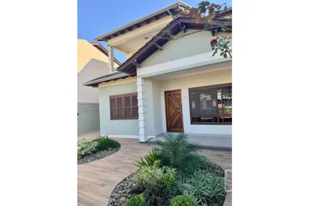 Casa com 3 Quartos à venda, 300m² no Anchieta, Porto Alegre