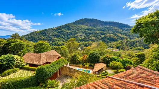 Casa de Condomínio com 4 Quartos à venda, 330m² no Nogueira, Petrópolis