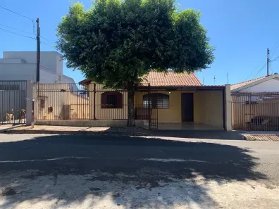 Casa com 2 Quartos à venda, 125m² no Leonor, Londrina