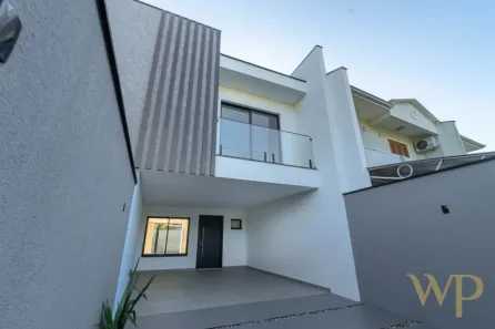 Casa com 3 Quartos à venda, 141m² no Saguaçu, Joinville