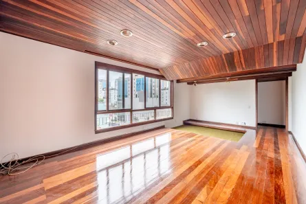 Apartamento com 3 Quartos à venda, 138m² no Moinhos de Vento, Porto Alegre