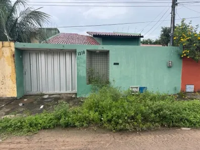 Casa com 3 Quartos para alugar, 165m² no Sapiranga-Coité, Fortaleza
