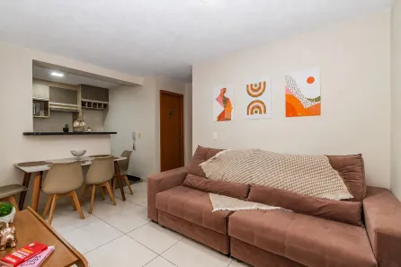 Apartamento com 2 Quartos para alugar, 40m² no Pinheirinho, Curitiba