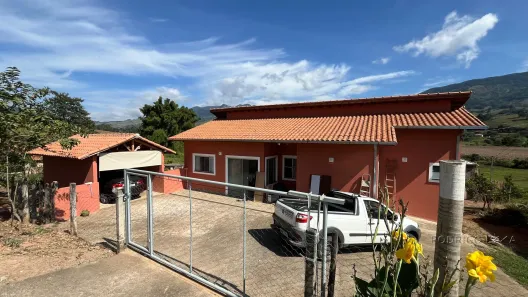 Fazenda/Sítio com 3 Quartos à venda, 1000m² no , Dom Viçoso