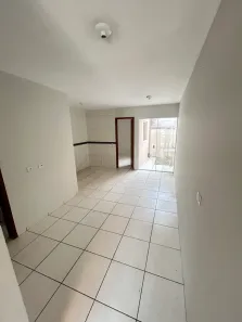 Casa com 2 Quartos para alugar, 44m² no Campo de Santana, Curitiba
