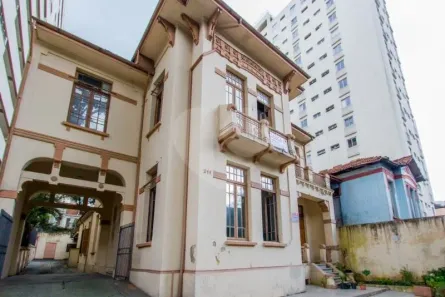 Sobrado com 5 Quartos para venda ou aluguel, 700m² no Consolação, São Paulo
