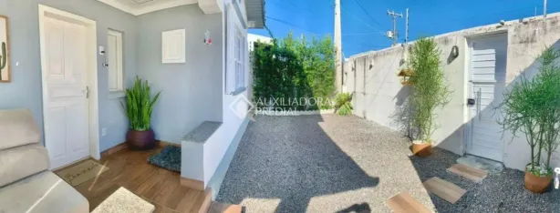 Casa com 2 Quartos para alugar, 100m² no Estreito, Florianópolis
