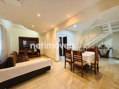 Casa com 4 Quartos à venda, 180m² no Oitis, Contagem