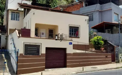 Casa com 5 Quartos à venda, 135m² no Grajaú, Juiz de Fora