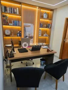 Casa com 2 Quartos à venda, 67m² no Laranjeiras, Uberlândia