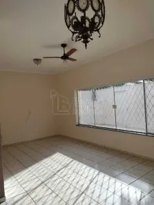 Casa com 3 Quartos à venda, 240m² no Vila Xavier (Vila Xavier), Araraquara
