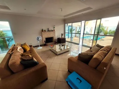 Casa com 4 Quartos para alugar, 327m² no Jardim Altos de Santana II, Jacareí