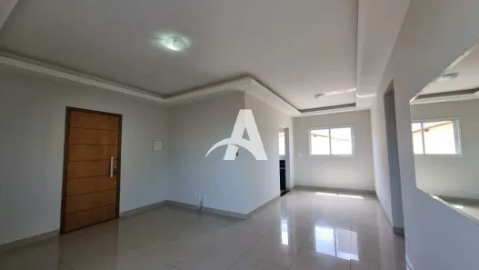 Apartamento com 3 Quartos para alugar, 85m² no Santa Mônica, Uberlândia