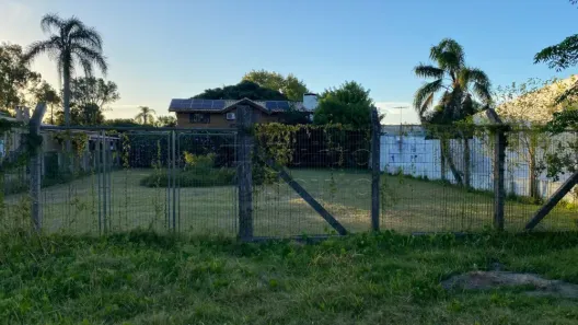 Lote/Terreno à venda, 174m² no Laranjal, Pelotas