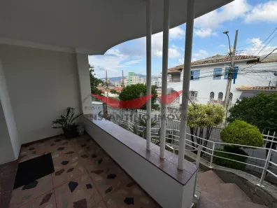 Casa com 3 Quartos à venda, 197m² no Colégio Batista, Belo Horizonte