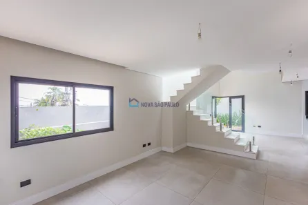 Casa de Condomínio com 4 Quartos à venda, 215m² no Jardim Prudência, São Paulo