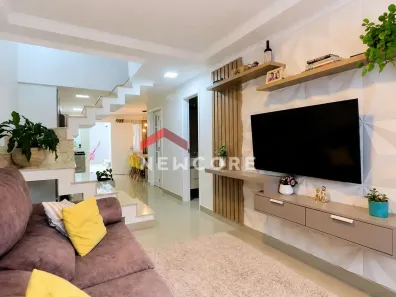 Sobrado com 3 Quartos à venda, 160m² no Santa Cândida, Curitiba
