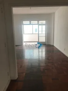 Apartamento com 3 Quartos para alugar, 156m² no Copacabana, Rio de Janeiro