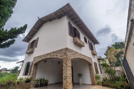 Casa com 6 Quartos à venda, 400m² no Santa Amélia, Belo Horizonte