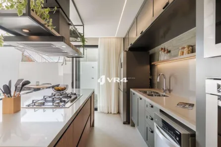 Casa de Condomínio com 3 Quartos para alugar, 226m² no Guabirotuba, Curitiba