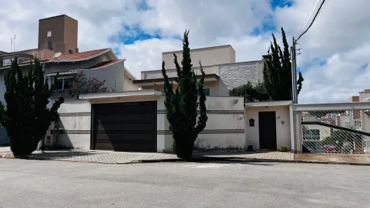 Casa com 3 Quartos à venda, 306m² no Parque Primavera, Poços de Caldas