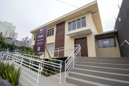 Imóvel Comercial com 4 Quartos para alugar, 318m² no Bigorrilho, Curitiba