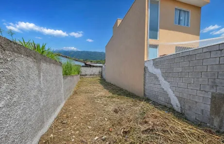 Lote/Terreno à venda, 134m² no Pontal da Cruz, São Sebastião