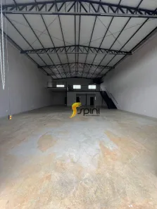 Galpão/Depósito/Armazém para venda ou aluguel, 361m² no Novo Mundo, Uberlândia