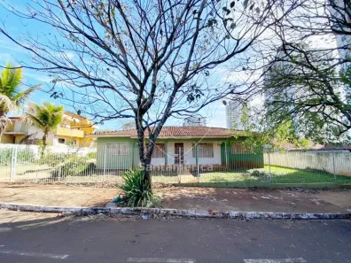Fazenda/Sítio com 4 Quartos à venda, 189m² no Aurora, Londrina