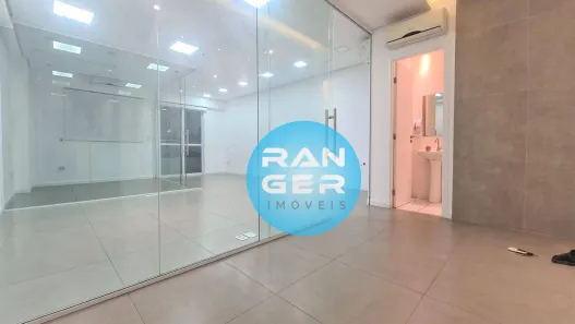 Sala Comercial à venda, 52m² no Vila Mathias, Santos