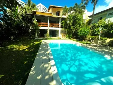 Casa de Condomínio com 6 Quartos à venda, 450m² no Pituaçu, Salvador