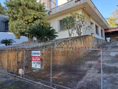 Casa com 3 Quartos para alugar, 111m² no Centro, Jaraguá do Sul