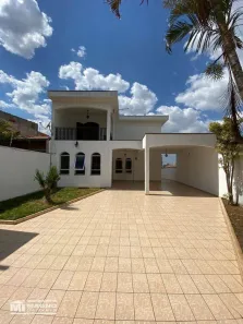 Sobrado com 3 Quartos à venda, 211m² no Parque Boturussu, São Paulo