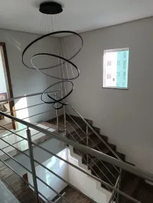 Casa com 5 Quartos à venda, 250m² no Cabral, Contagem