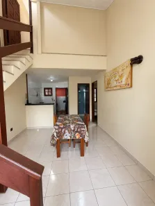 Casa com 2 Quartos para alugar, 80m² no Jardim Mariléa, Rio das Ostras