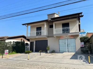 Casa com 3 Quartos à venda, 251m² no Rio Maina, Criciúma