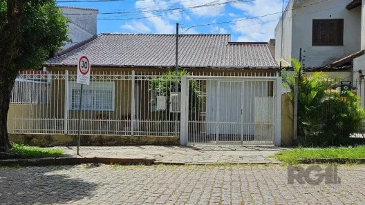 Casa com 3 Quartos à venda, 300m² no Nonoai, Porto Alegre
