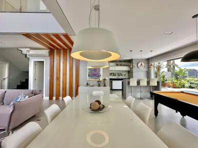 Casa de Condomínio com 5 Quartos à venda, 250m² no XANGRI-LÁ, Xangri-lá